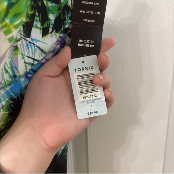 Torrid Tropical Print plus size One Piece Swimsuit NWT 3X beach vacation resort - Picture 4 of 7